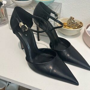 Zara Black Pointed Toe Heels